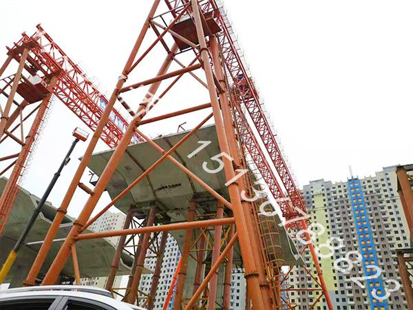 提梁机的液压系统与电气控制系统如何协同工作？