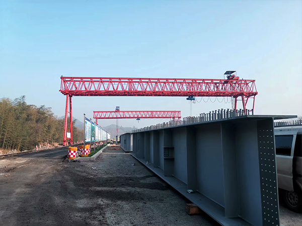 重庆龙门吊租赁厂家讲解防锈蚀事项