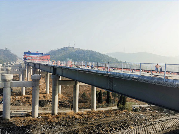 江西宜春架桥机租赁厂家架梁的操作方法